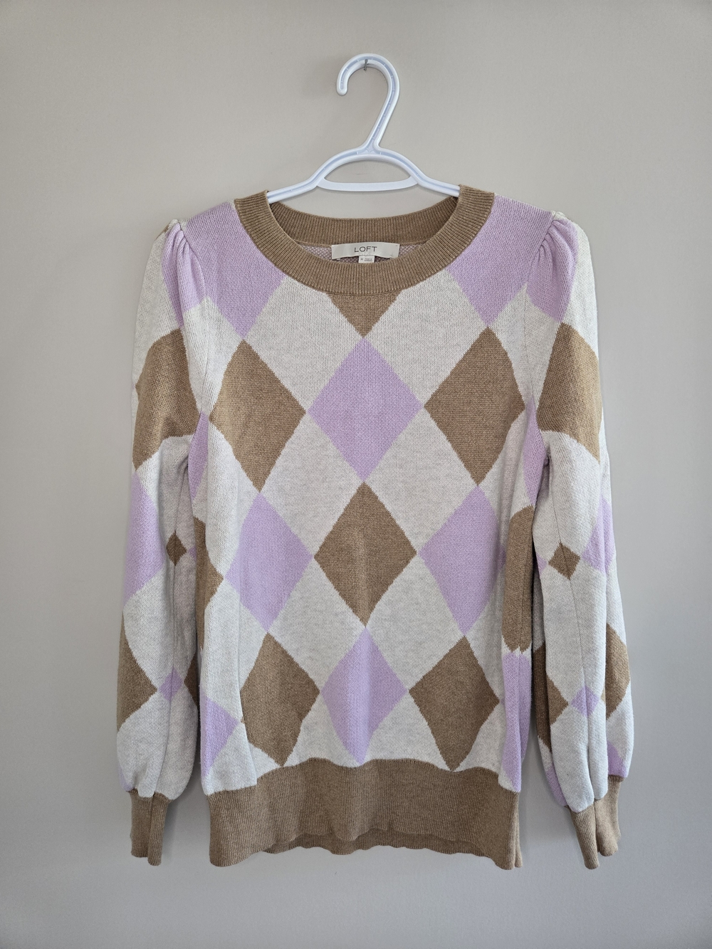 LOFT lavender & tan argyle puff-Sleeve sweater, long sleeve, medium, new